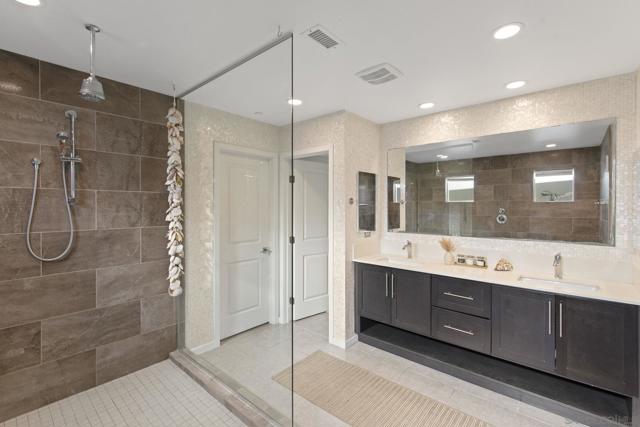 Image 10 of 28 For 8336 Summit Way
