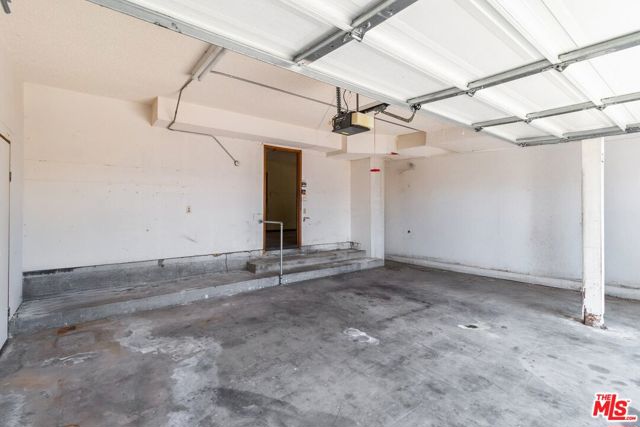 11 S Callecita, Laguna Beach CA: https://media.crmls.org/mediaz/8c3bba42-87a9-4d21-ad18-dcbb84f6cfc7.jpg