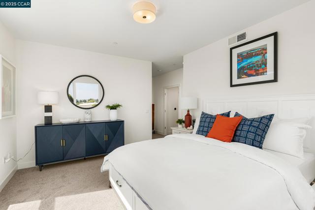27263 Lumina Ct, Hayward CA: https://media.crmls.org/mediaz/8c3bf062-2c05-4800-9391-0310de74d5cc.jpg
