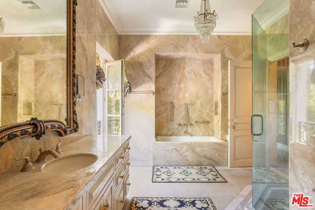 761 Bel Air Road, Los Angeles CA: https://media.crmls.org/mediaz/8c3c1110-fb12-49a9-a96f-9850ea16afc4.jpg