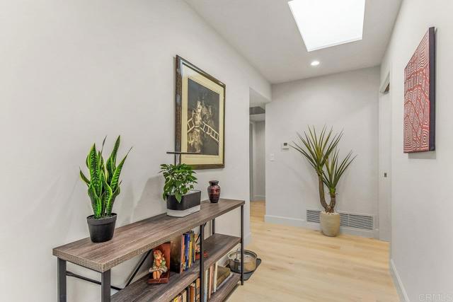 Detail Gallery Image 18 of 35 For 2462 Lozana Rd, Del Mar,  CA 92014 - 3 Beds | 2 Baths