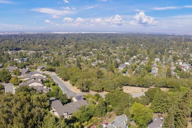 1360 Trinity Drive, Menlo Park CA: https://media.crmls.org/mediaz/8c3d23d2-9325-48cf-ac62-b1abd897b34f.jpg