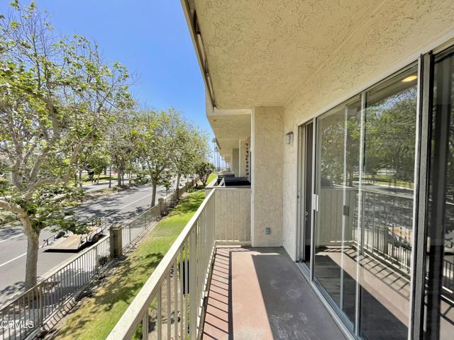 Detail Gallery Image 11 of 23 For 396 E Surfside Dr, Port Hueneme,  CA 93041 - 2 Beds | 2 Baths