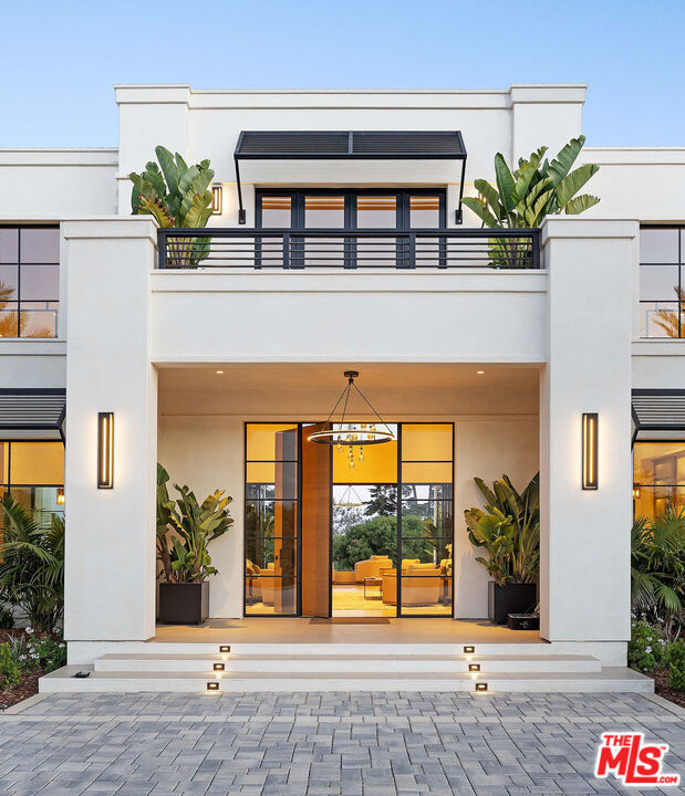 1437 S Jameson Lane, Montecito CA: https://media.crmls.org/mediaz/8c3dbdc1-9a04-44ac-8a3e-9a8180687e3e.jpg