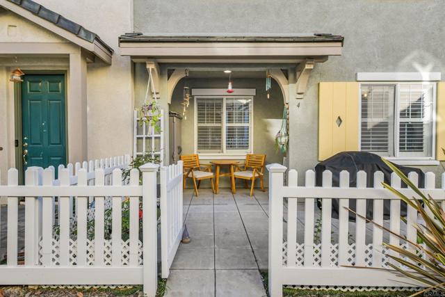 Detail Gallery Image 4 of 42 For 1459 Claude Ln #4,  Chula Vista,  CA 91913 - 3 Beds | 2/1 Baths
