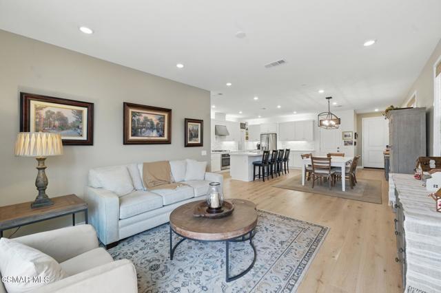 1894 Malalenca Road, Santa Paula CA: https://media.crmls.org/mediaz/8c3ecb32-1174-40e8-bf76-5ef59a3649c3.jpg