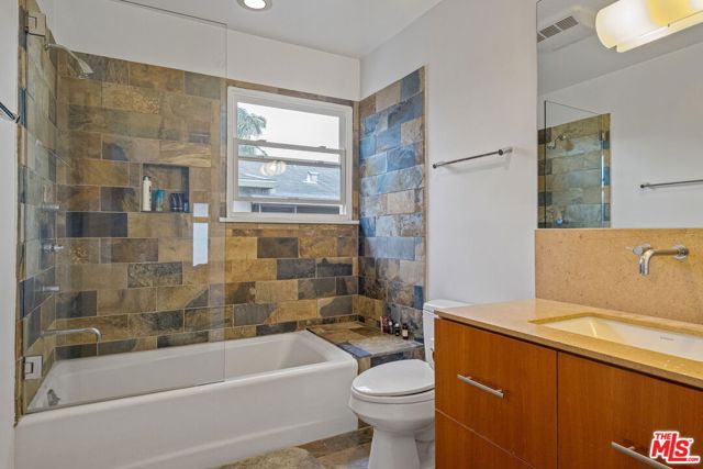 221 3rd Avenue photo 11