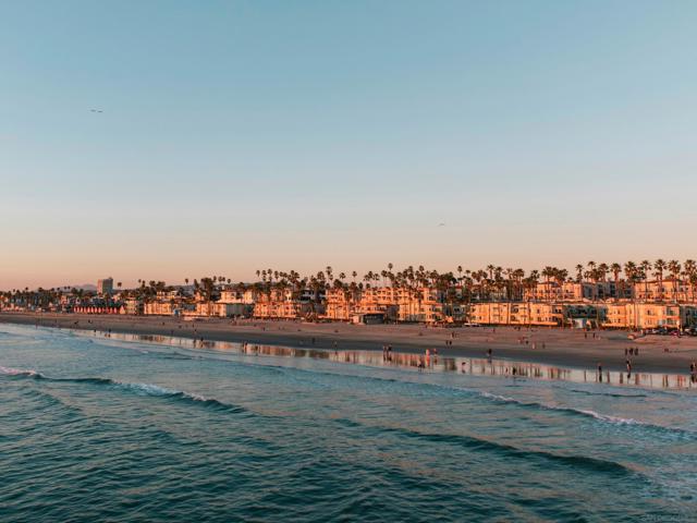 410 S Freeman St, Oceanside CA: https://media.crmls.org/mediaz/8c3fb611-fb22-4052-907d-4301b3a21493.jpg