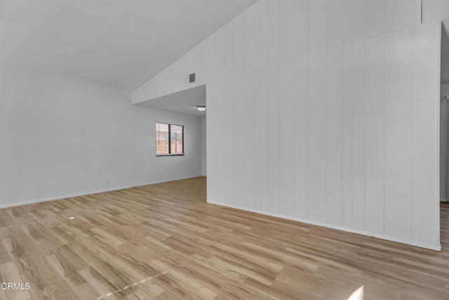 Detail Gallery Image 12 of 25 For 4745 Karling Pl, Palmdale,  CA 93552 - 3 Beds | 2/1 Baths