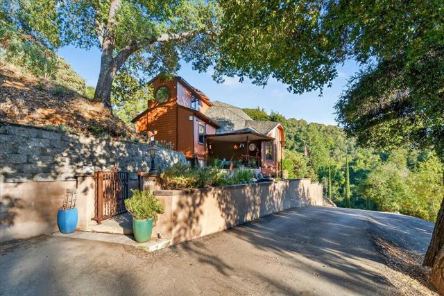 5224 Twin Falls Road, Morgan Hill CA: https://media.crmls.org/mediaz/8c411cd2-f093-4979-9a4a-761b5e842a05.jpg