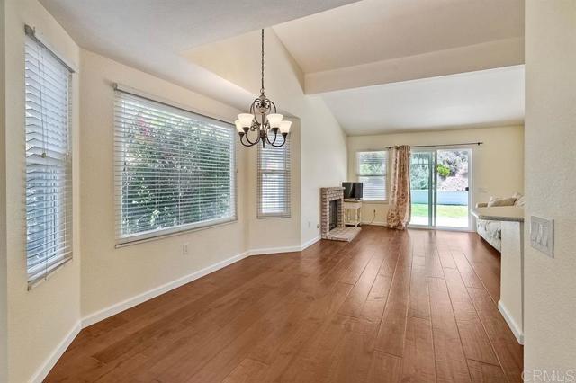 5251 Hubbert St, Oceanside CA: https://media.crmls.org/mediaz/8c412b36-75b1-4cbe-9f85-885f464f9c57.jpg