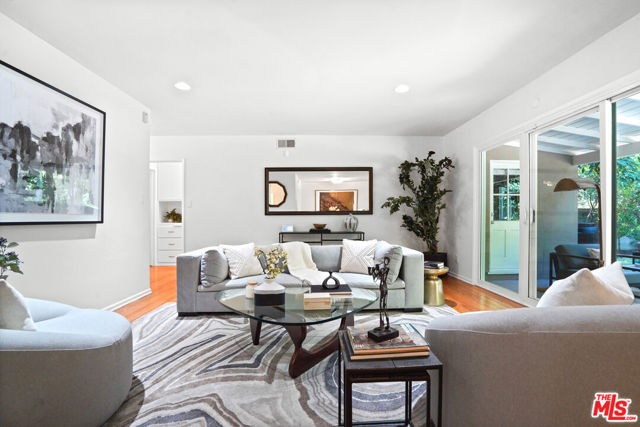 12409 Killion Street photo 7