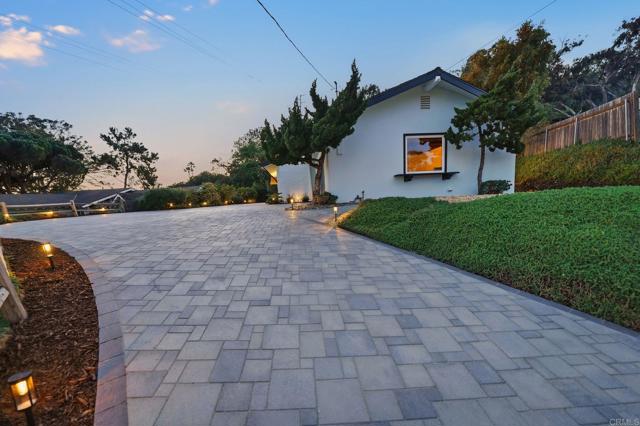 Detail Gallery Image 53 of 69 For 323 Glencrest Dr, Solana Beach,  CA 92075 - 3 Beds | 2 Baths