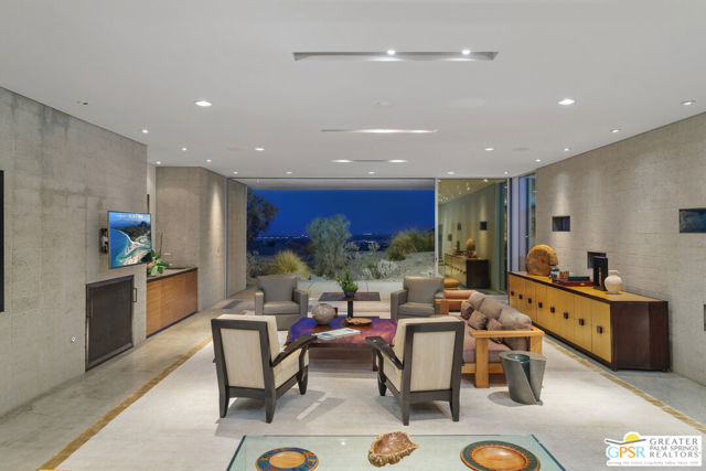 Image 4 of 75 For 27 Grande View Court