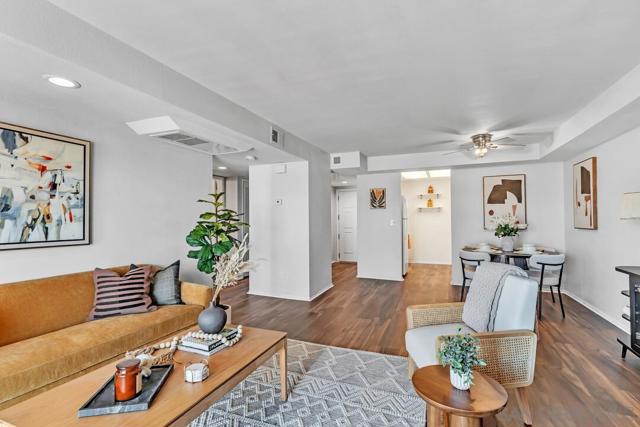 4452 Mentone St, San Diego CA: https://media.crmls.org/mediaz/8c4294a9-9aef-4521-9952-3df2e647a02b.jpg