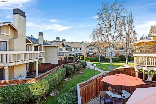 3769 Crow Canyon Rd, San Ramon CA: https://media.crmls.org/mediaz/8c436bed-b645-409e-b022-9f24b0d00df3.jpg