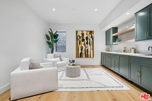 4034 Coolidge Avenue, Culver City CA: https://media.crmls.org/mediaz/8c438cab-1d93-455b-b878-8ec3e4f0ad87.jpg