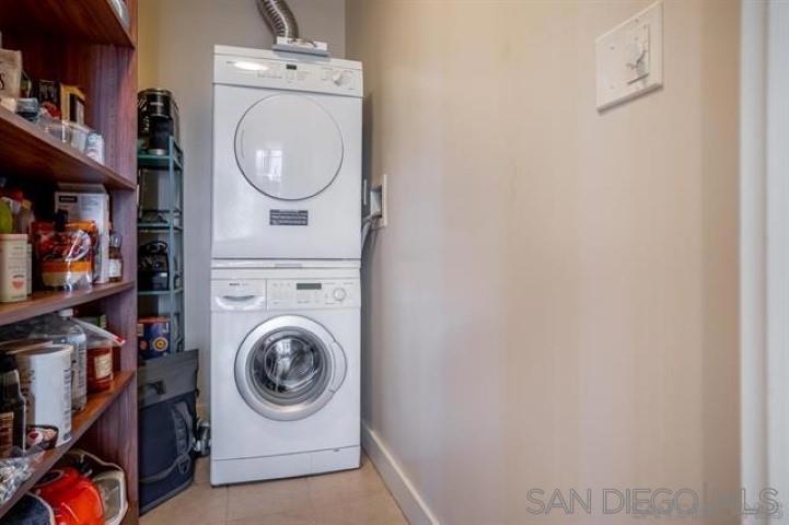 700 E St - photo 12