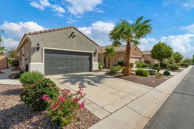 81682 Avenida Celaya, Indio CA: https://media.crmls.org/mediaz/8c4433ff-3803-4a05-b87b-045712fd7bf1.jpg