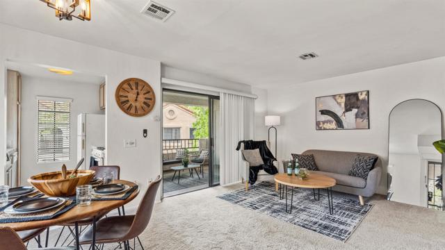 Detail Gallery Image 3 of 41 For 10684 Dabney Dr #106,  San Diego,  CA 92126 - 2 Beds | 2 Baths