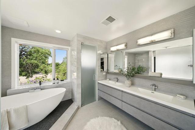502 Palm Avenue, Los Altos CA: https://media.crmls.org/mediaz/8c45a55a-1469-4534-ba58-e77f4ecfa158.jpg