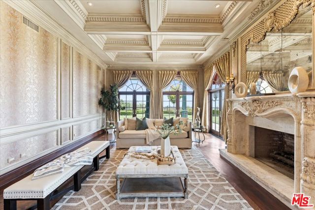 19000 Dorlon Drive, Tarzana CA: https://media.crmls.org/mediaz/8c45db0f-4c7e-45fc-9c2c-50754d8a004b.jpg