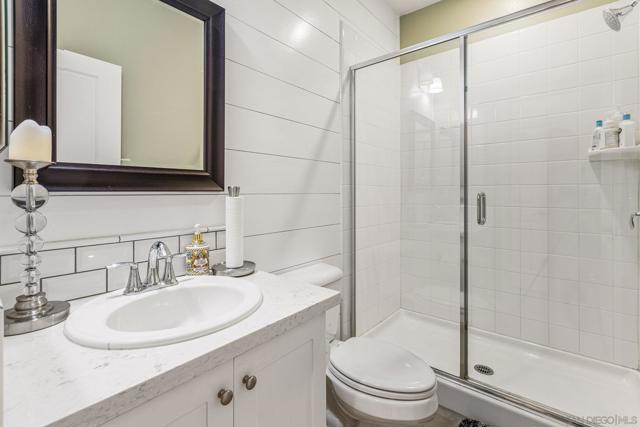 2769 Overlook Point Dr, Escondido CA: https://media.crmls.org/mediaz/8c46740c-2133-4c59-9295-0514e9281d30.jpg