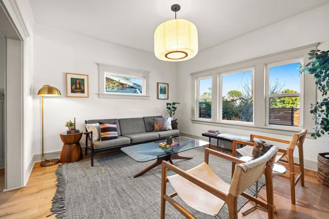 1203 N Normandie Ave, Los Angeles CA: https://media.crmls.org/mediaz/8c46c98c-a824-4db5-bb15-31141902fb89.jpg