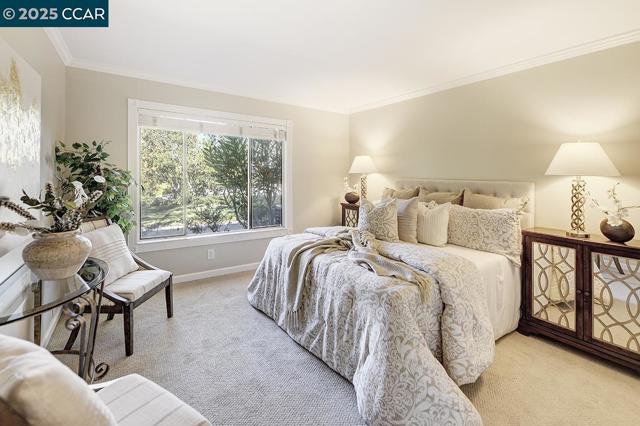 2424 Tice Creek Dr., Walnut Creek CA: https://media.crmls.org/mediaz/8c46f3d4-e754-4dc1-9950-e632cf9710a4.jpg