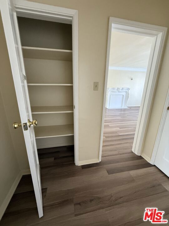 4196 5th Avenue, Los Angeles CA: https://media.crmls.org/mediaz/8c4712e4-a9ca-4115-ad25-86645dff23ae.jpg