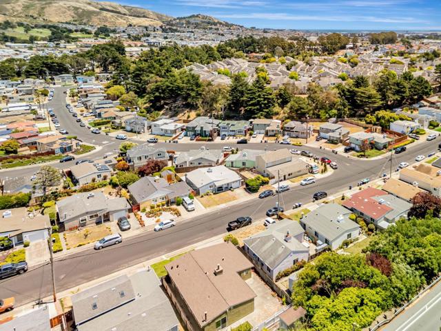 921 Newman Drive, South San Francisco CA: https://media.crmls.org/mediaz/8c477bc1-a933-4d2a-8bcc-2c8cd304c299.jpg