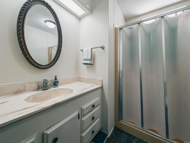 Detail Gallery Image 16 of 44 For 1506 Oak Dr #66,  Vista,  CA 92084 - 2 Beds | 2 Baths