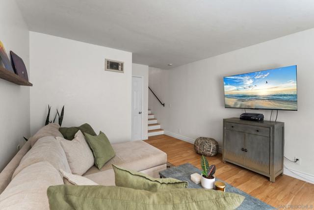 5760 Riley St, San Diego CA: https://media.crmls.org/mediaz/8c485807-73ce-4233-aa62-773b2536e141.jpg