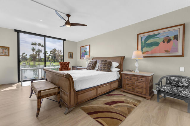 910 Island Drive, Rancho Mirage CA: https://media.crmls.org/mediaz/8c485fb8-e757-40bf-a322-12f89cd1884f.jpg