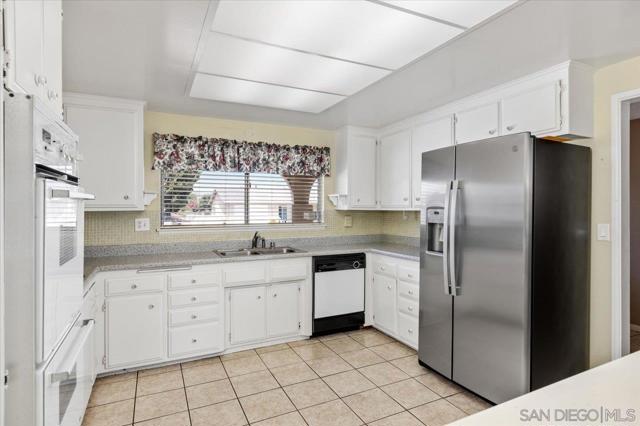 16881 Bellota, San Diego CA: https://media.crmls.org/mediaz/8c48e5b7-34b6-4d5a-8ba1-8a7092fc83d3.jpg