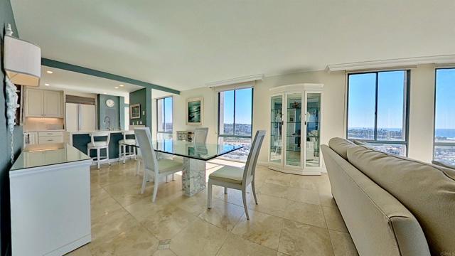 1200 Harbor N Drive, Oceanside CA: https://media.crmls.org/mediaz/8c4a734e-e3f7-4ce4-8be3-01e6527c337d.jpg