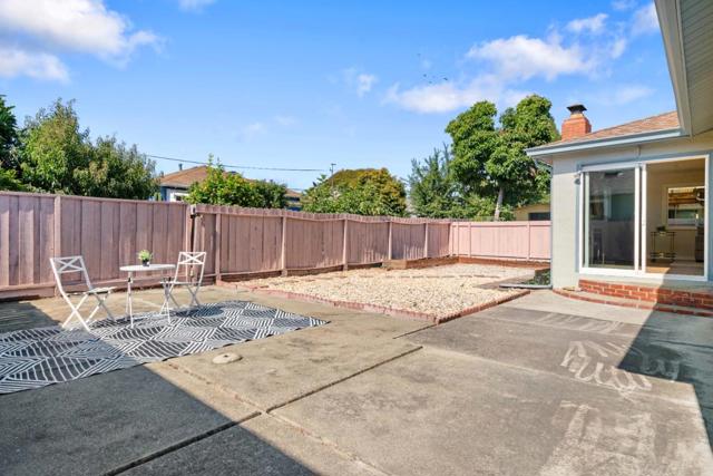 455 Lloyd Avenue, San Leandro CA: https://media.crmls.org/mediaz/8c4b0b68-b7bd-4aed-842e-7a4a69803ced.jpg