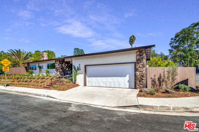 3100 Dona Marta Drive photo 4