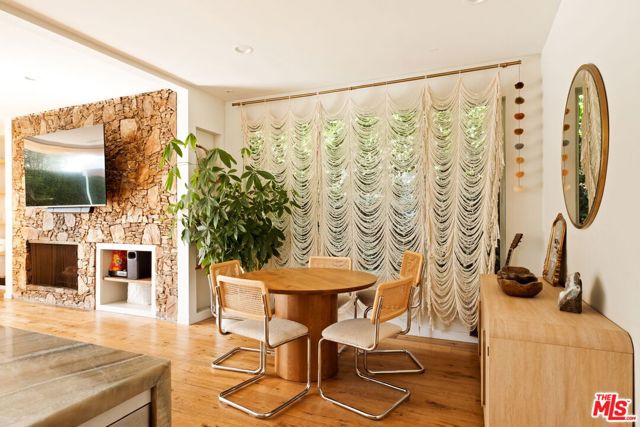 6641 Bedford Avenue, Los Angeles CA: https://media.crmls.org/mediaz/8c4c1d8d-3459-481d-8079-b28b49d6a7fa.jpg