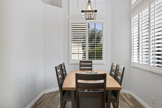 105 Brandigo Circle, Palm Desert CA: https://media.crmls.org/mediaz/8c4cff18-67cb-4f1b-8f83-edcbd62d50cd.jpg