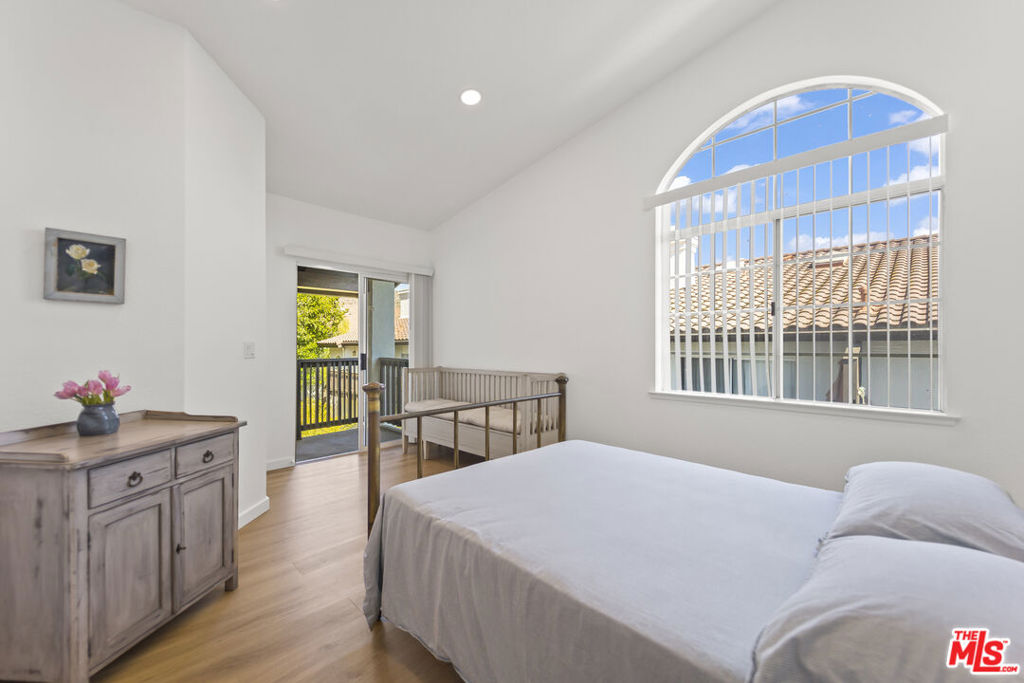 MLS #25494405 image #17