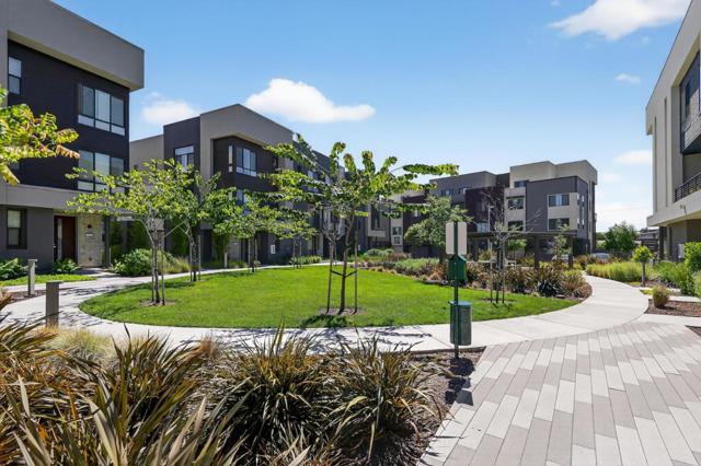 3891 Vanguard, Fremont CA: https://media.crmls.org/mediaz/8c4da21d-a350-46ee-9b30-f7ab53269c51.jpg