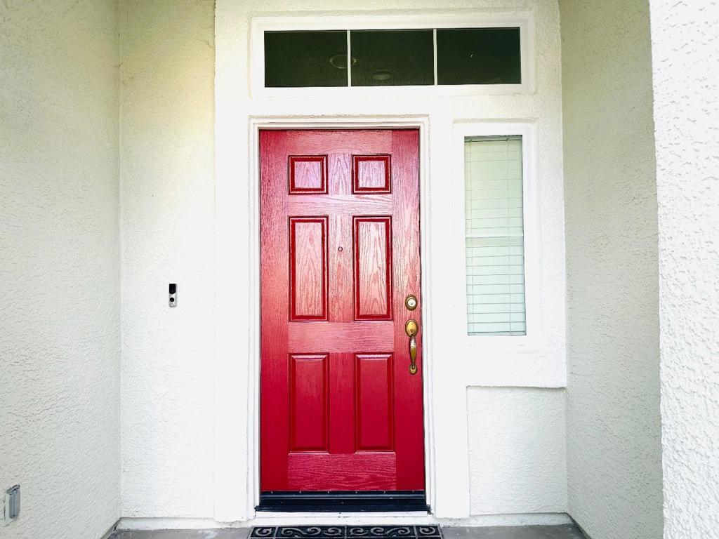 https://media.crmls.org/mediaz/8c4e19d9-69ba-44c0-9f69-df9fd498cb2e.jpg?preset=X-Large