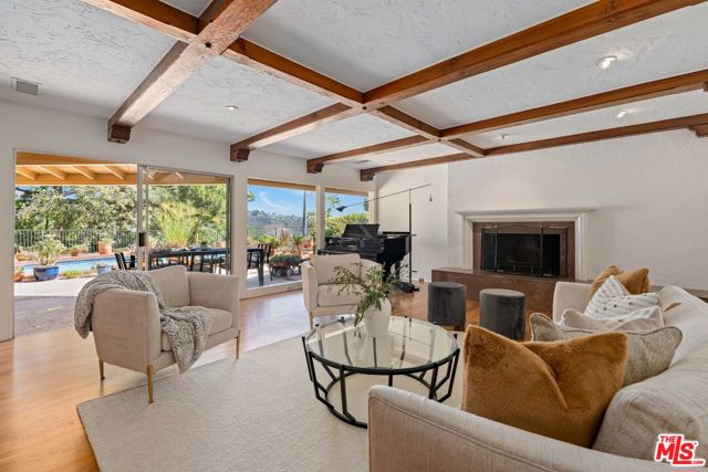 Drew Fenton | 2200 Jeffersonia Way Los Angeles CA | MLS: 7413502