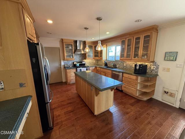 2340 Aldrich Circle, Thousand Oaks CA: https://media.crmls.org/mediaz/8c4e2403-7641-47ee-8a3d-e61fa0fc45e9.jpg
