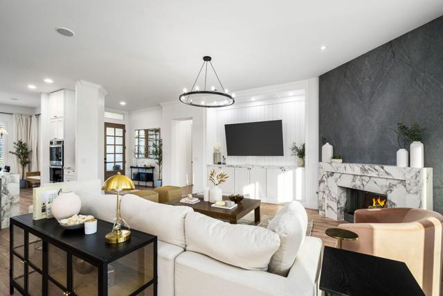 33 Calle La Reina, Rancho Mirage CA: https://media.crmls.org/mediaz/8c4e3124-a93a-426c-89b5-0dfd3824715a.jpg