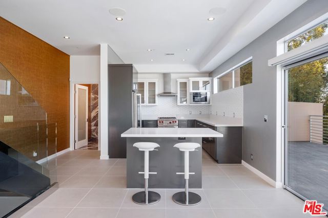 3 Bed Home for Sale in Studio City, California
