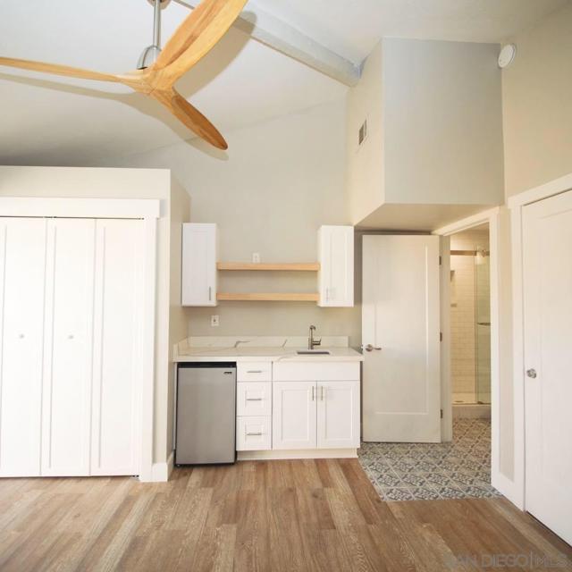 6732 6734 Antilope St, Carlsbad CA: https://media.crmls.org/mediaz/8c4ebe86-5633-4c64-8303-3806f3021ef9.jpg