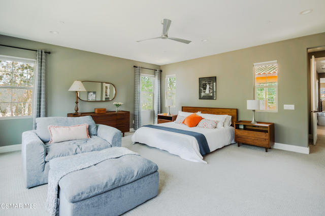 1323 Arroyo View Street, Thousand Oaks CA: https://media.crmls.org/mediaz/8c4eefc7-1557-43c2-9575-e88492f760de.jpg