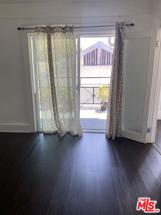 6640 Leland Way, Los Angeles CA: https://media.crmls.org/mediaz/8c4ef38b-4561-4b64-98bb-2935ac68aead.jpg